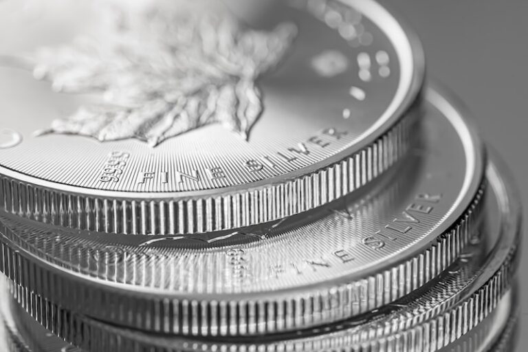 Silvertackor och mynt