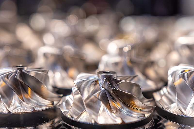 Industriella användningar och hållbarhetsutmaningar för ädelmetaller